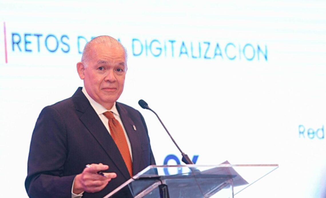 DGII Expresa Preocupación por Uso de Vehículos de Lujo en ONG y Dinámica de Creación/Liquidación Empresarial