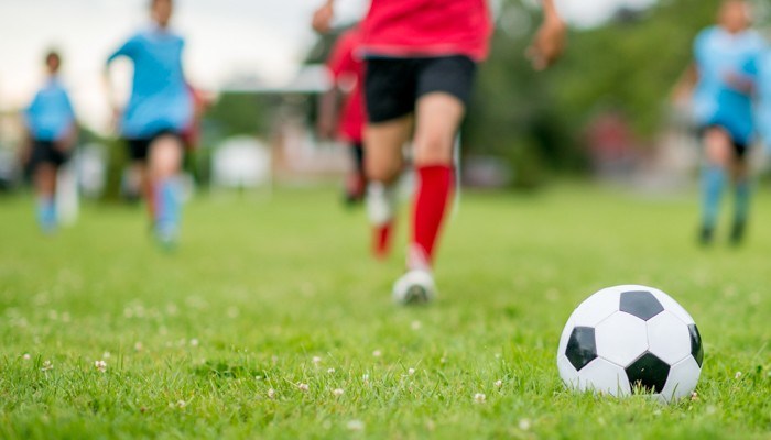 Entrenamiento de Fuerza en el Fútbol: Clave para el Rendimiento y la Prevención de Lesiones