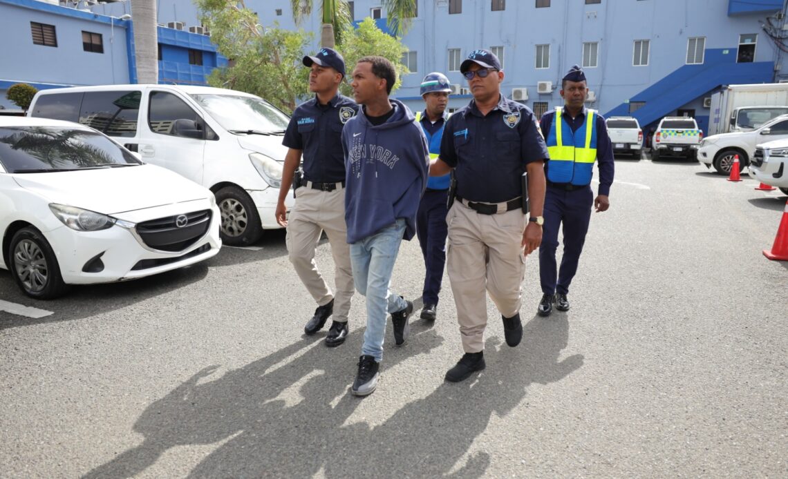 Joven se entrega a la policía por el fallecimiento de adolescente tras ingerir sustancia tóxica