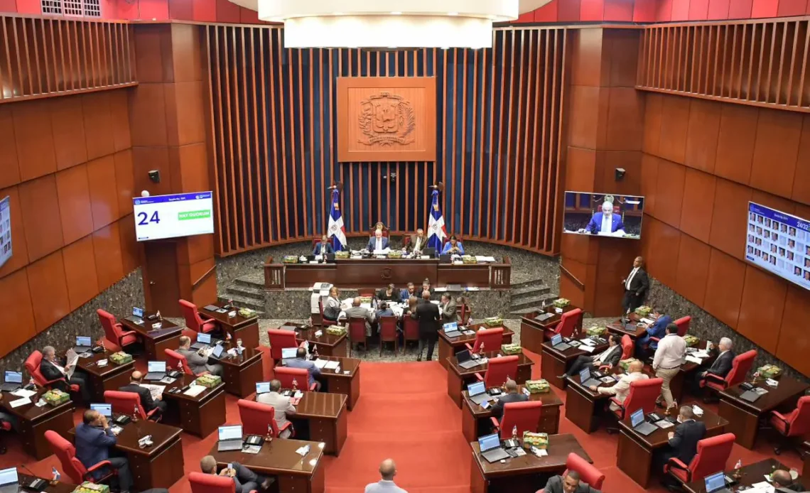 Senado Dominicano Respalda Financiamientos por Más de RD? Mil Millones para Proyectos Clave