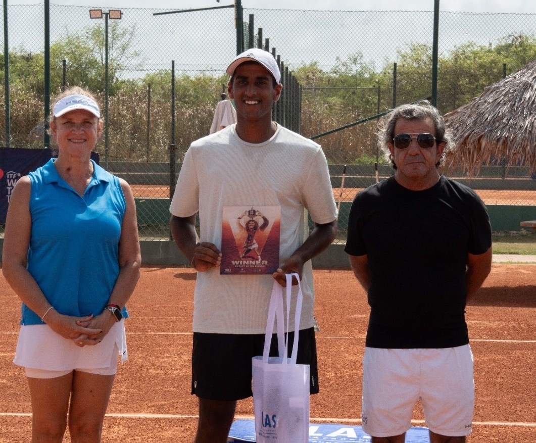Bhardwaj y Chladova Triunfan en la Copa Maíz J100 de Punta Cana