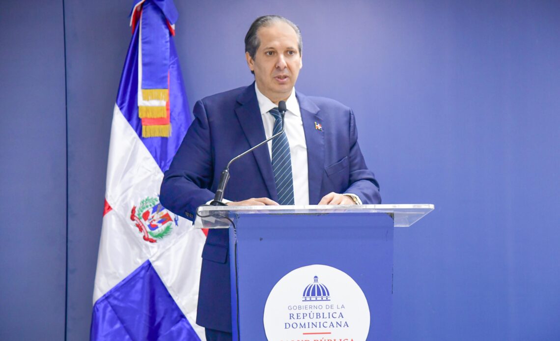 Equipo Médico Dominicano Brinda Asistencia a Cientos de Afectados por Sismos en Venezuela