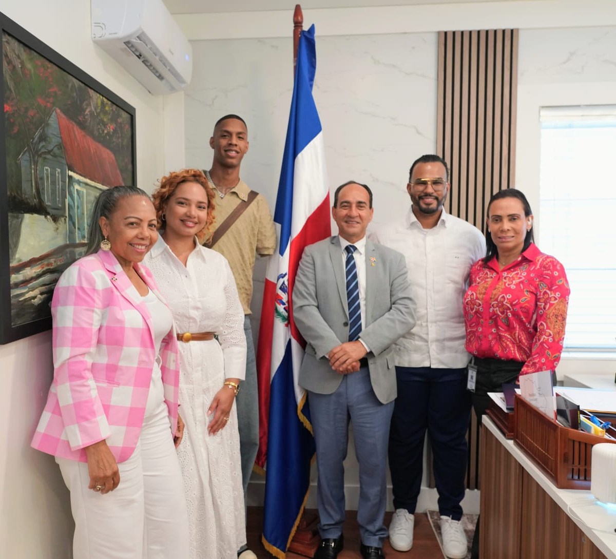 Reconocimiento a Hansel Enmanuel en el Consulado Dominicano de Miami por sus Éxitos
