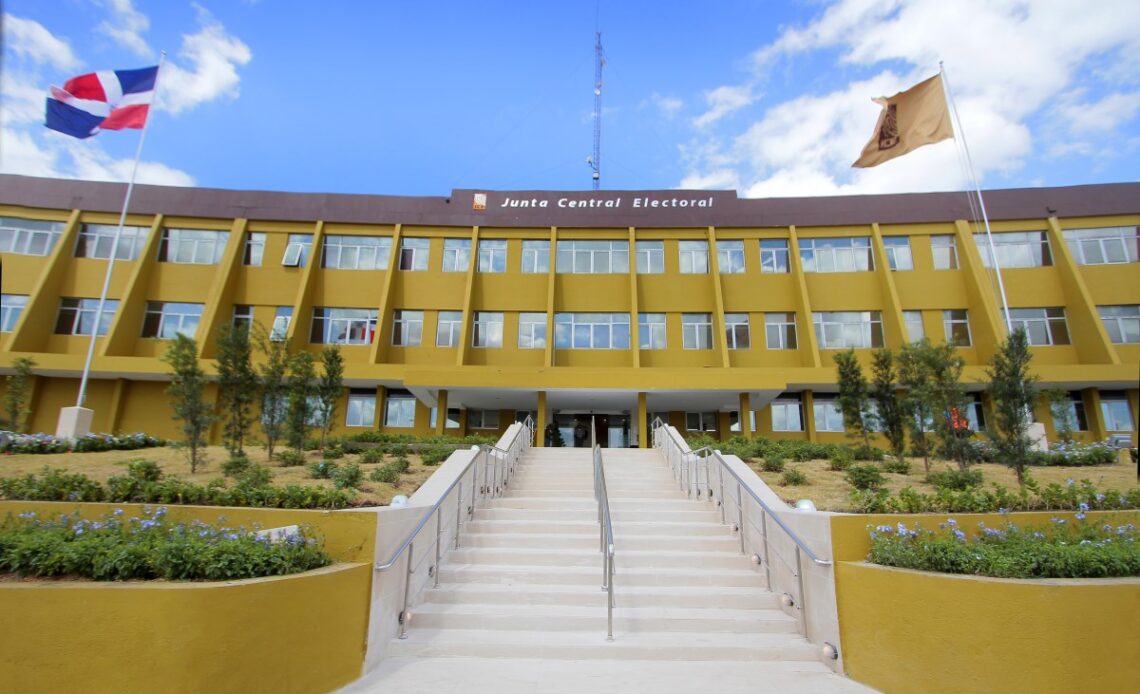 Banreservas Deniega Embargo de Latin Events Contra Cuentas de la JCE