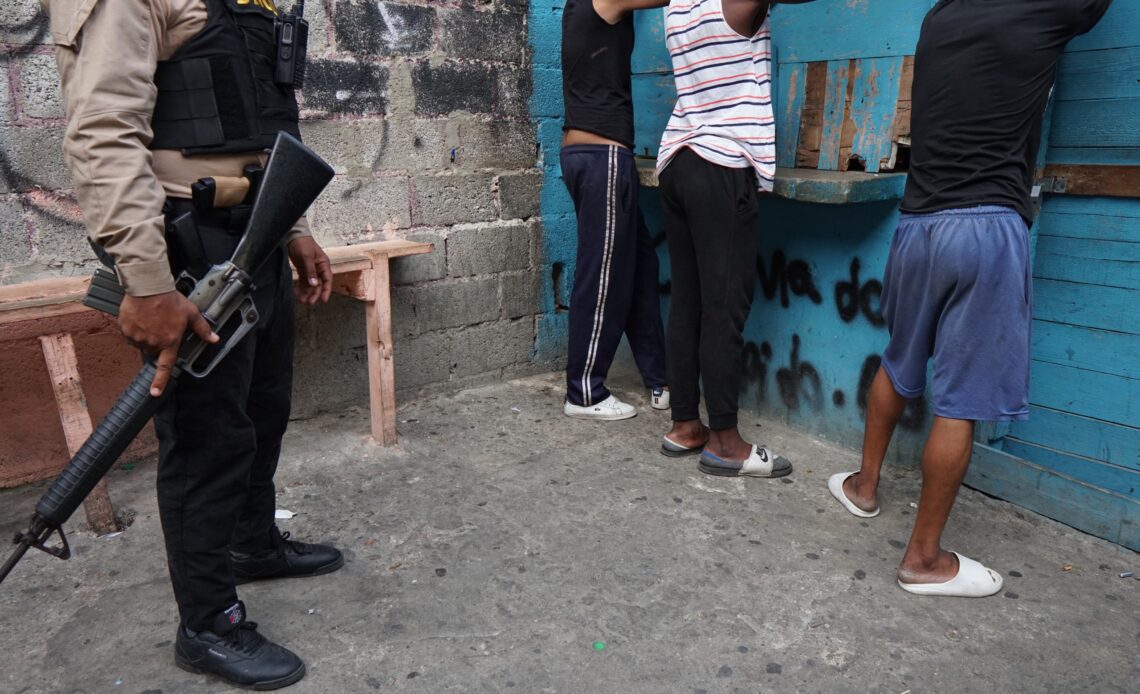 DNCD y Ministerio Público Confiscan Más de 10 Kilos de Narcóticos en Redadas en el Distrito Nacional