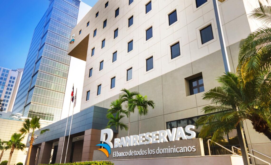 Banreservas es reconocida por Revista Summa como empresa líder en República Dominicana y Centroamérica
