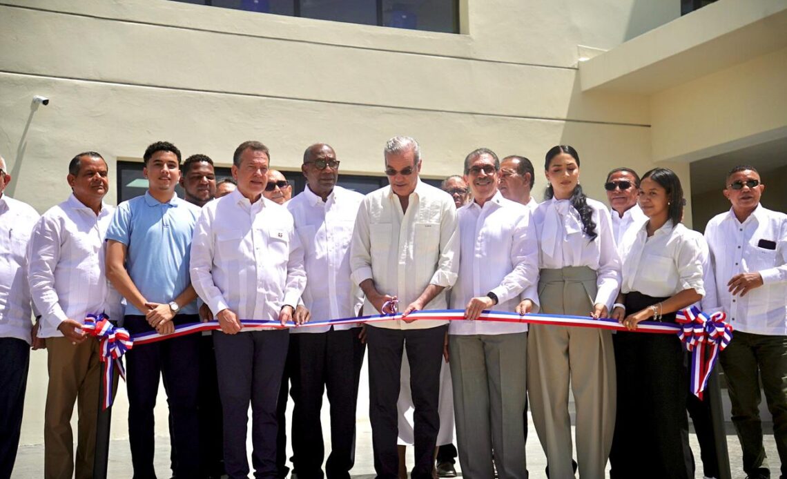 Presidente Abinader Abre Nuevo Centro de la UASD con Inversión Millonaria