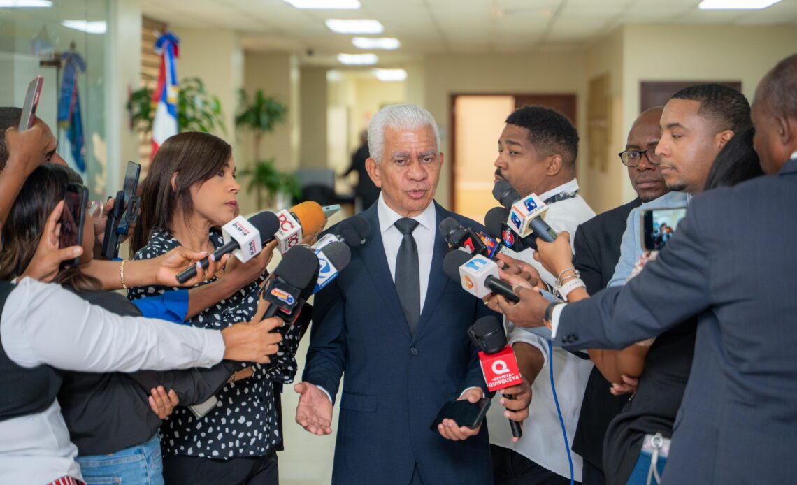 Presidente del Senado Respalda la Celeridad Legislativa y Desmiente Apresuramiento en Aprobación de Proyectos