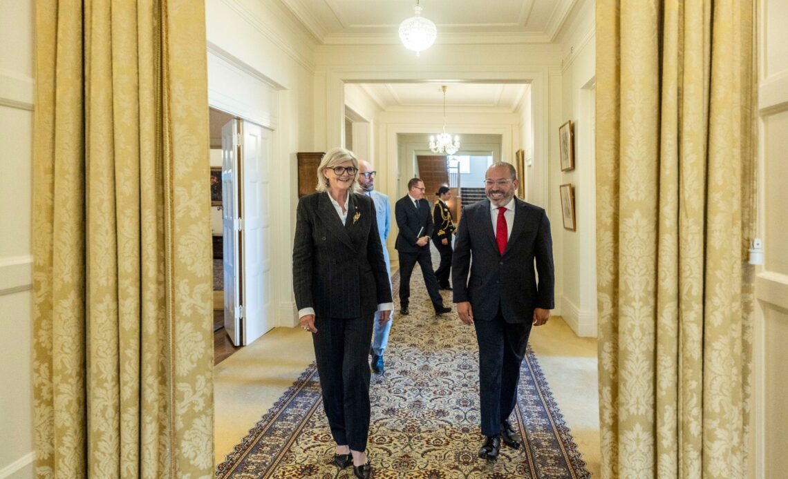 Edward Pérez Reyes Presenta Credenciales como Embajador de República Dominicana en Australia