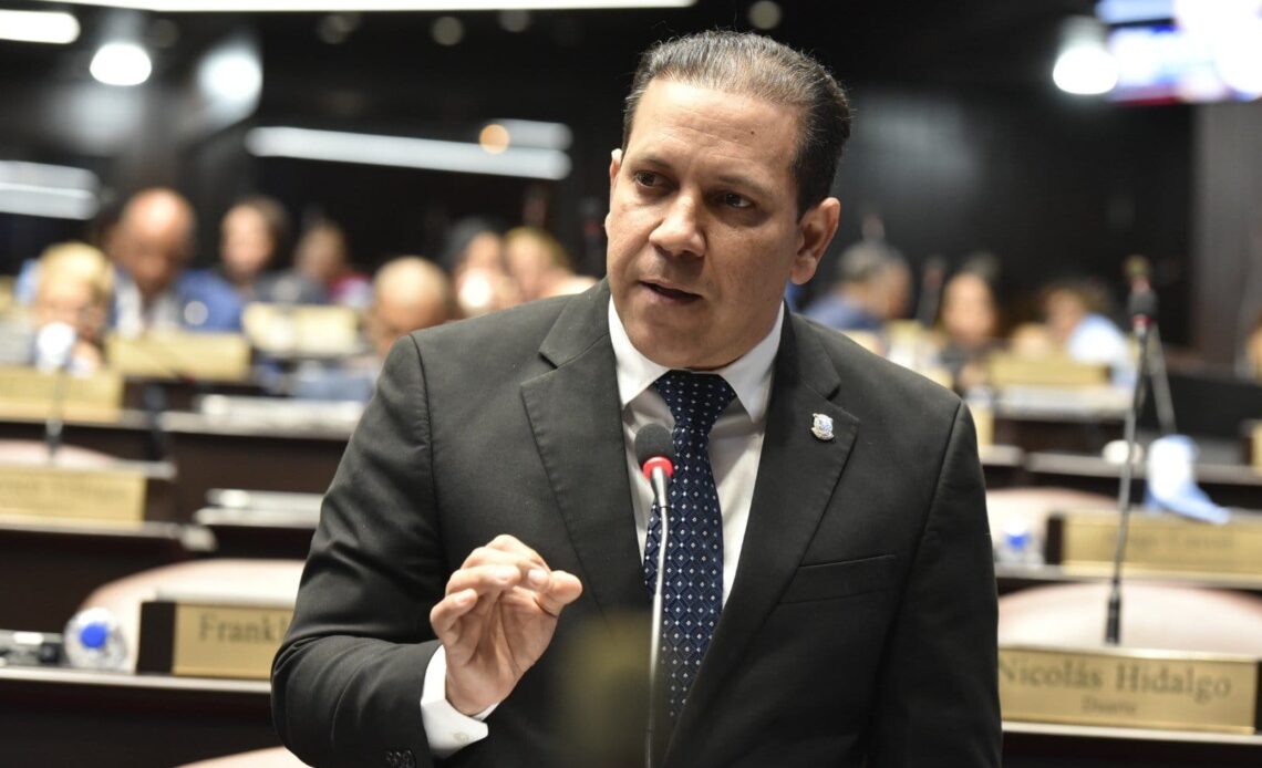 Legislador del PRM, José Luis Abreu: "Los ciudadanos de escasos recursos están cansados del abuso policial"