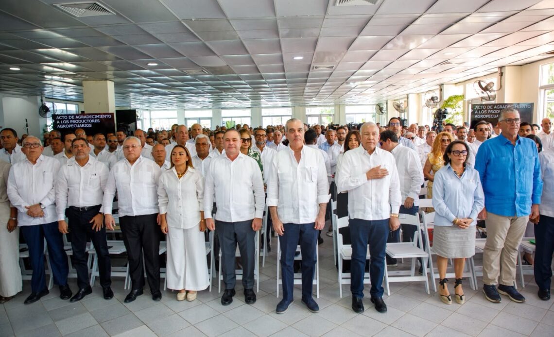 Abinader Atribuye el Reconocimiento de la FAO a la Labor de los Trabajadores Agrícolas