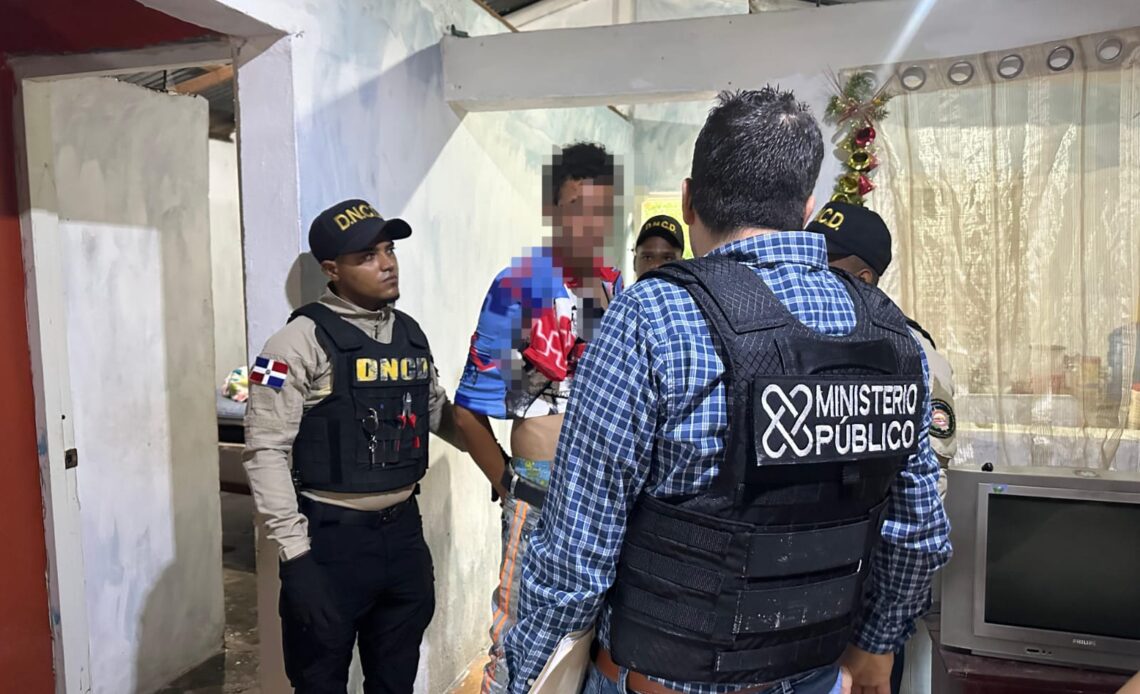 Desmantelan Redes de Microtráfico en La Vega: 15 Arrestados y Gran Cantidad de Drogas Incautadas