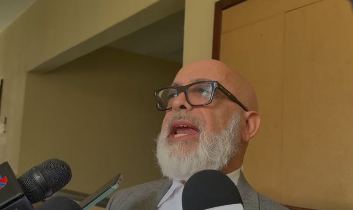 Ángel Martínez busca acuerdo con Roberto Fulcar en medio de juicio por difamación