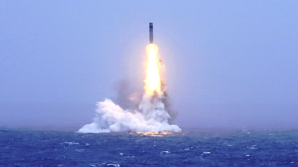 China realiza una inusual prueba de misil balístico desde submarino nuclear, marcando una nueva fase en su disuasión marítima