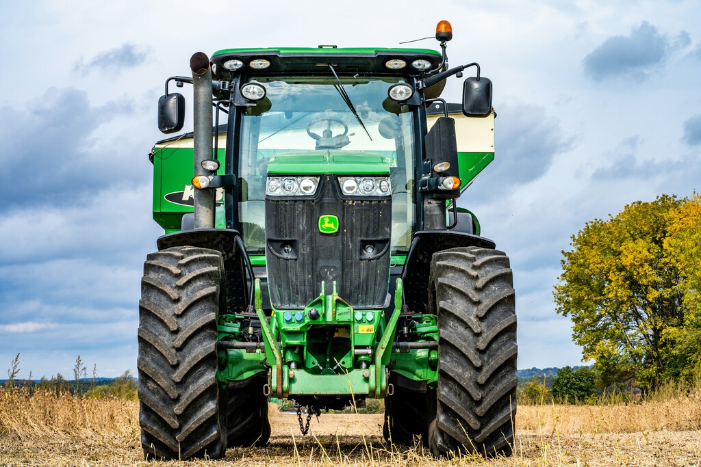 John Deere Pierde el Monopolio de Reparaciones de Tractores y Enfrentará 10 Años de Supervisión
