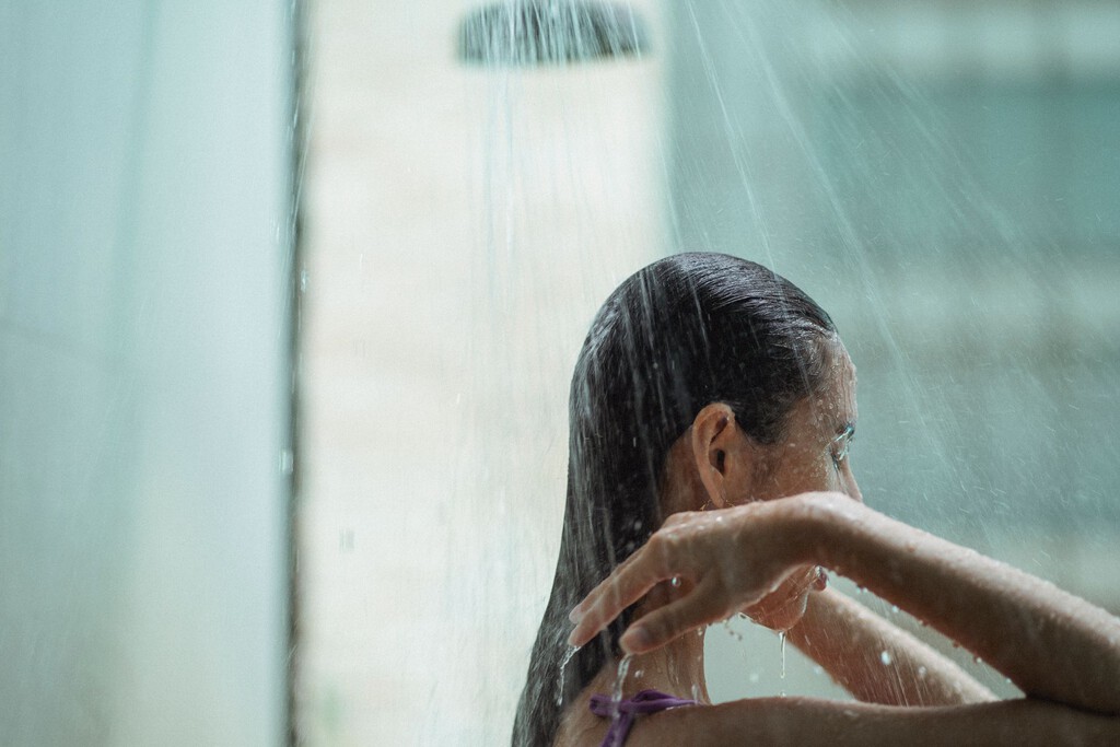 El ''Everything Shower'': ¿Tendencia de autocuidado o riesgo para la salud y el medio ambiente?