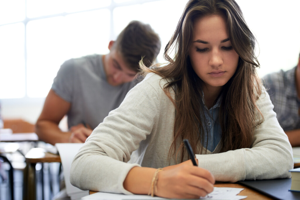 El impacto de la inteligencia artificial en la evaluación académica: un caso en la Universidad de Brown