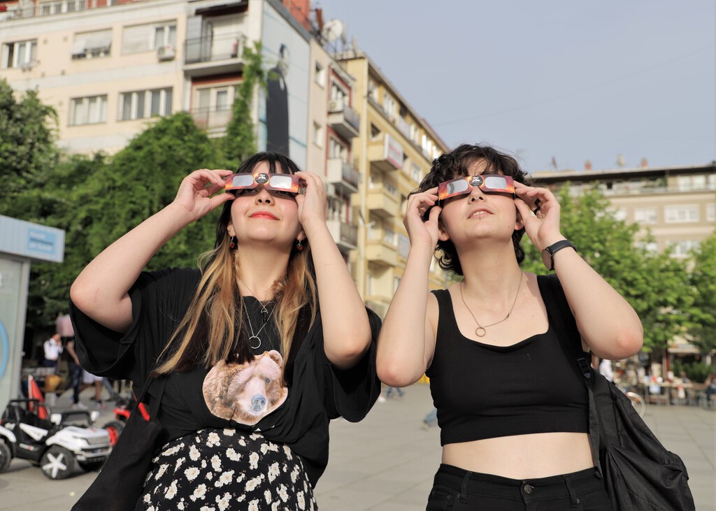 Dónde conseguir gafas gratuitas para el eclipse solar en España