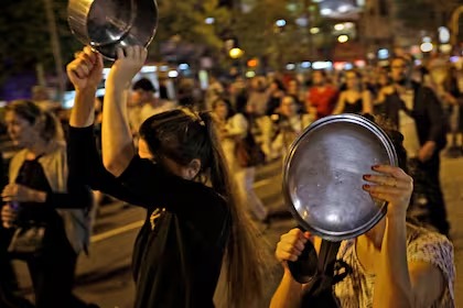Los cacerolazos: Una voz ciudadana en la República Dominicana para expresar descontento gubernamental
