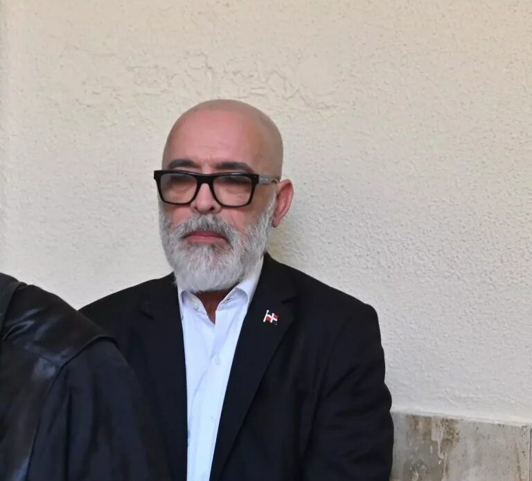 Audiencia de Ángel Martínez Reprogramada para el 19 de Agosto por Solicitud de la Defensa
