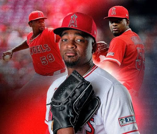 José Soriano de los Angelinos se prepara para enfrentar a Texas, manteniendo un historial favorable contra los Rangers