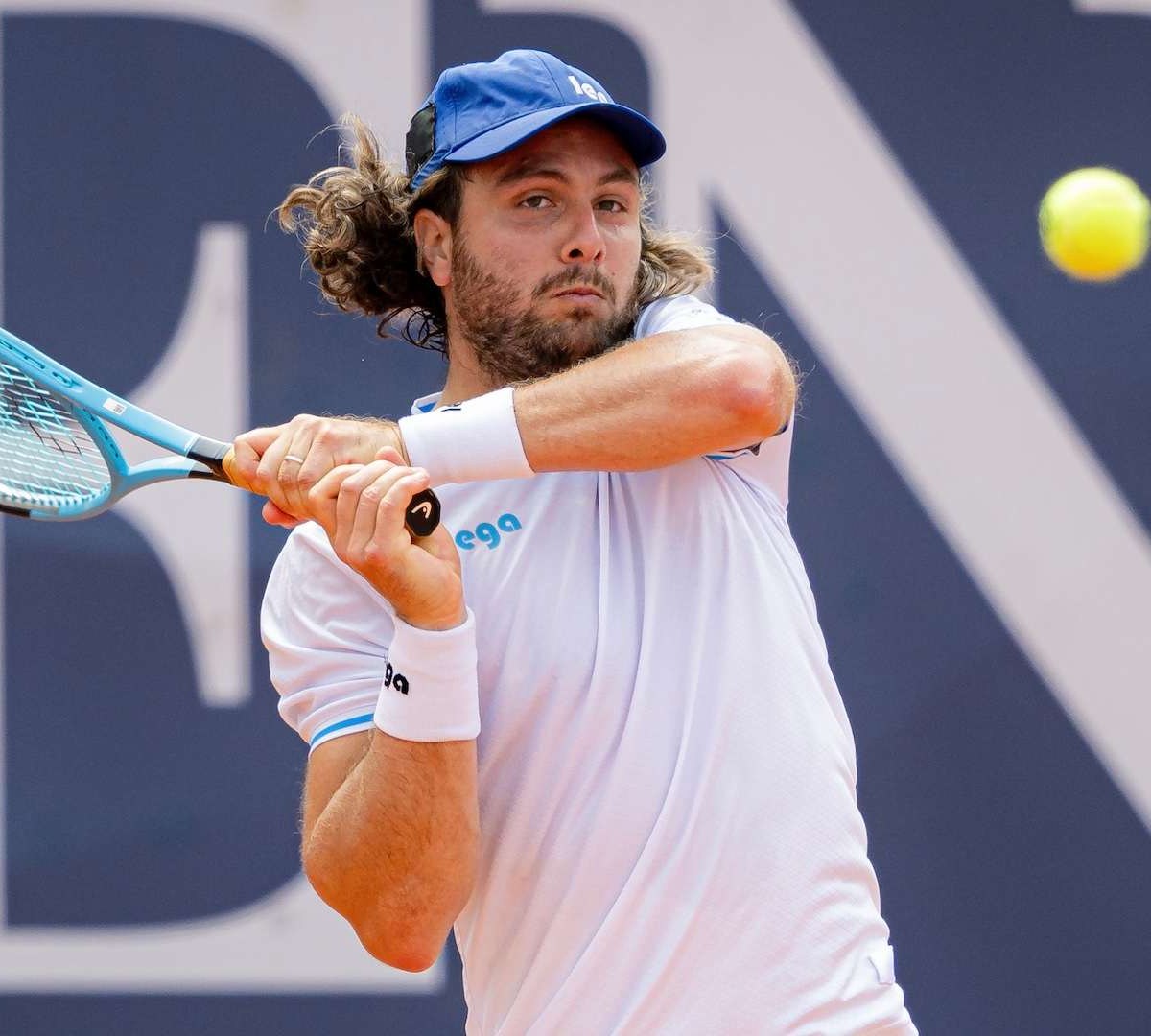 Trungelliti Vence a Cerúndolo en Kitzbühel, Marcando la Sorpresa del Torneo
