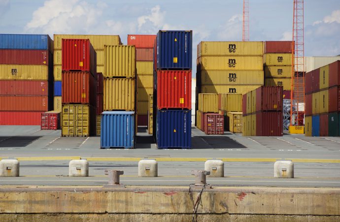 Estados Unidos Impondrá Arancel Adicional del 12.5% a Productos Dominicanos a Partir de Este Viernes