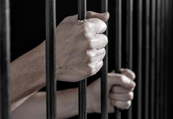 Hombre liberado tras dos décadas en prisión preventiva sin condena en Montecristi