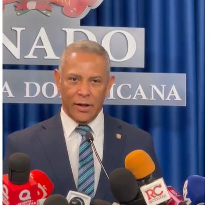 Senador Franklin Romero Defiende Riguroso Estudio de la Reforma Policial y Niega Aprobación Acelerada