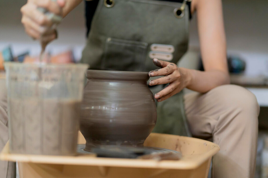 Los talleres de cerámica y arte: un escape productivo para la mente en la sociedad actual