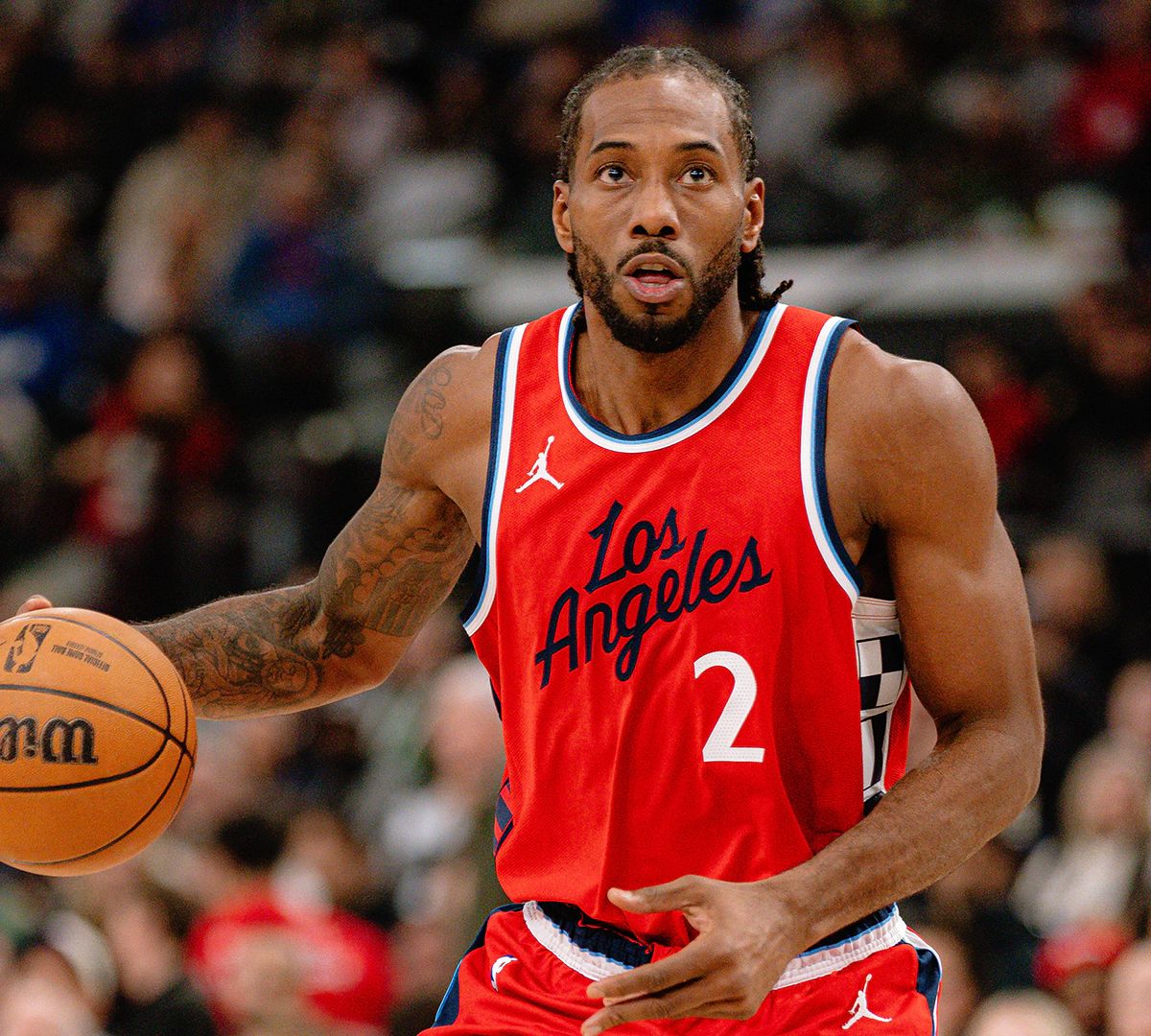 La NBA Pone en Espera la Transferencia de Kawhi Leonard a los Raptors