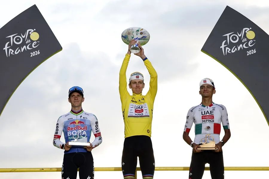Tadej Pogacar Gana su Quinto Tour de Francia con Clara Superioridad