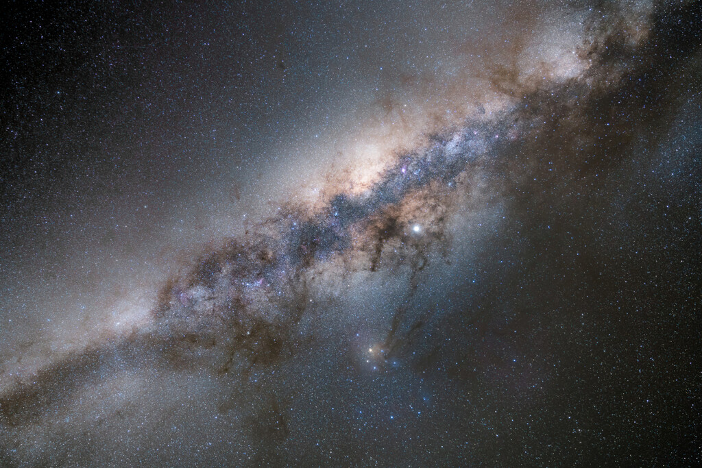 La Vía Láctea es un 10% más grande de lo estimado, revelado por explosiones en galaxias distantes
