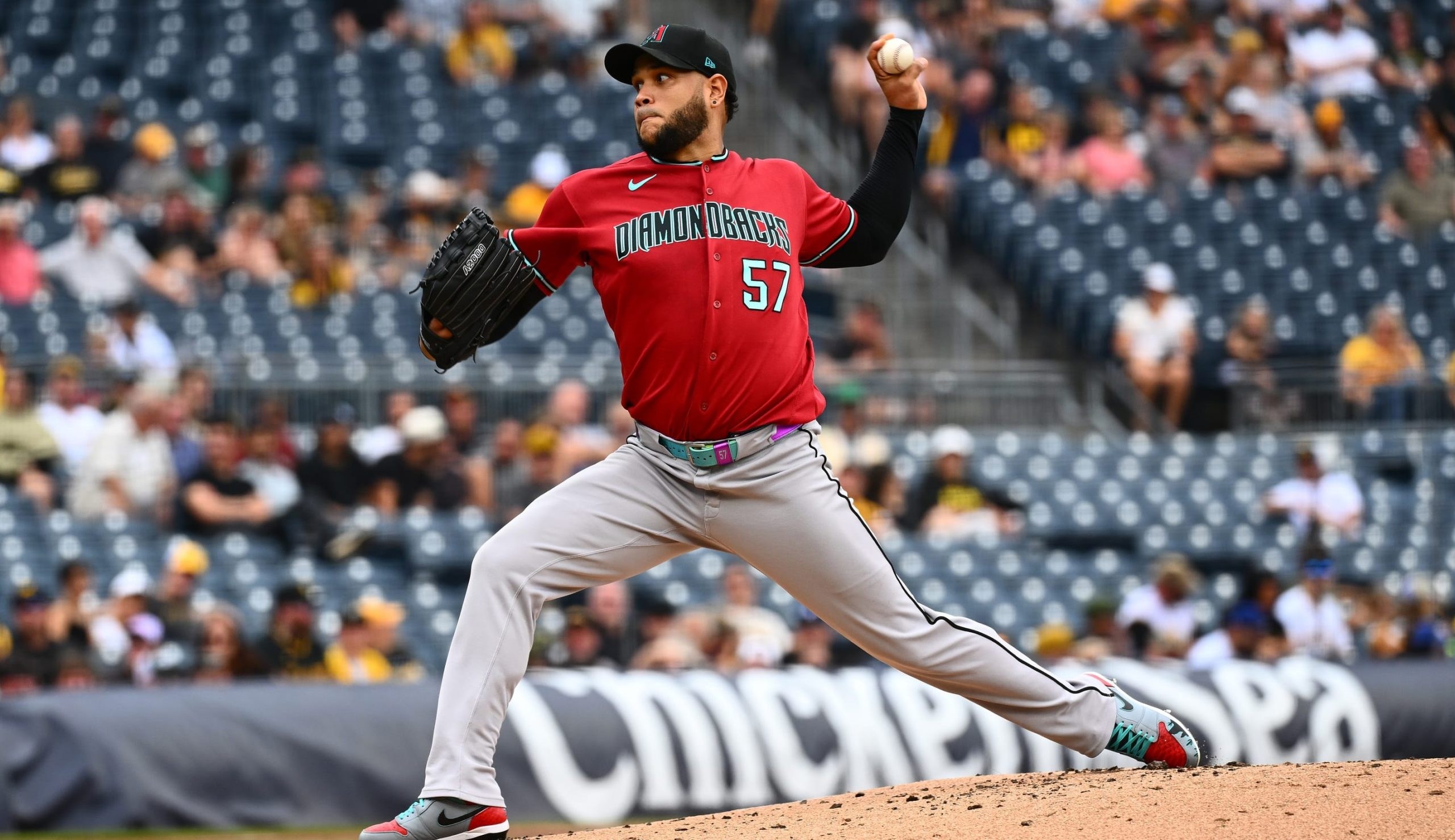 Eduardo Rodríguez Guía a Diamondbacks a la Victoria Frente a los Piratas