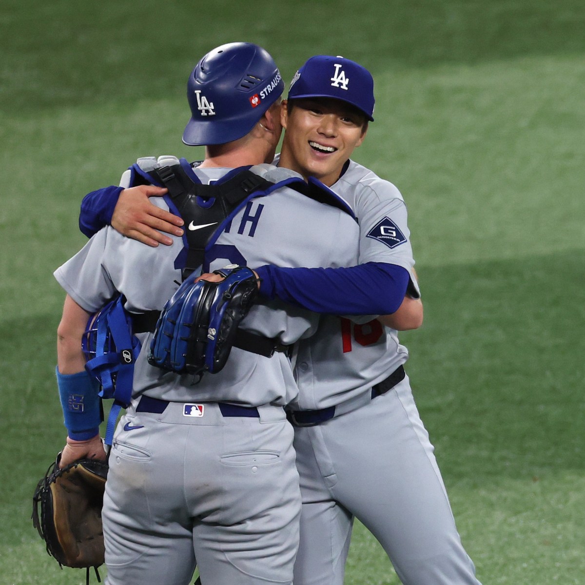 Yoshinobu Yamamoto Conquista el Yankee Stadium con su Primer Juego Completo en Temporada Regular
