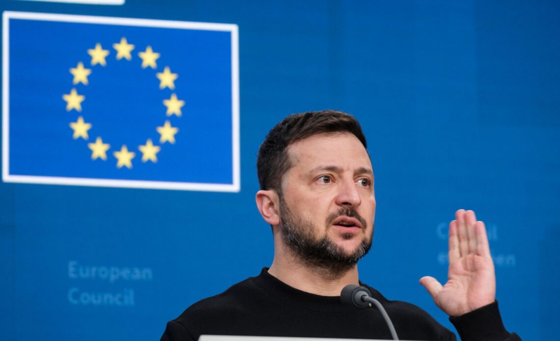 Zelenskyy Navega una Nueva Crisis: Investigaciones de Corrupción y Demandas de Elecciones en Pleno Conflicto