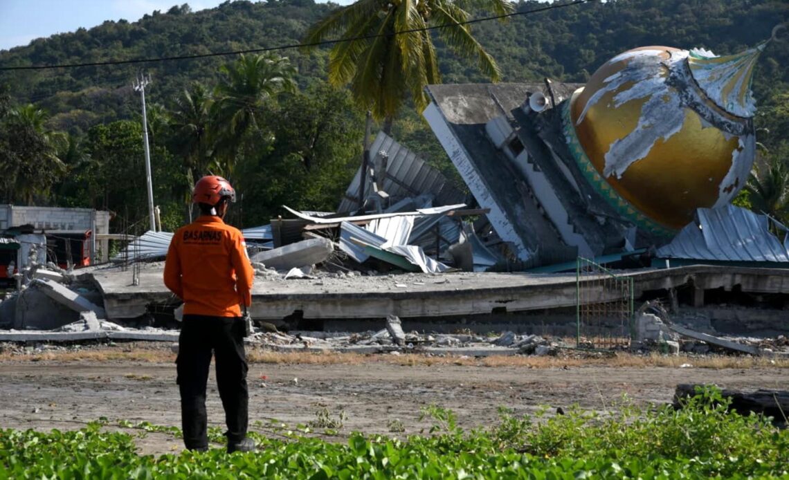 Terremoto en Flores, Indonesia: Cifra de Muertos Asciende a 100