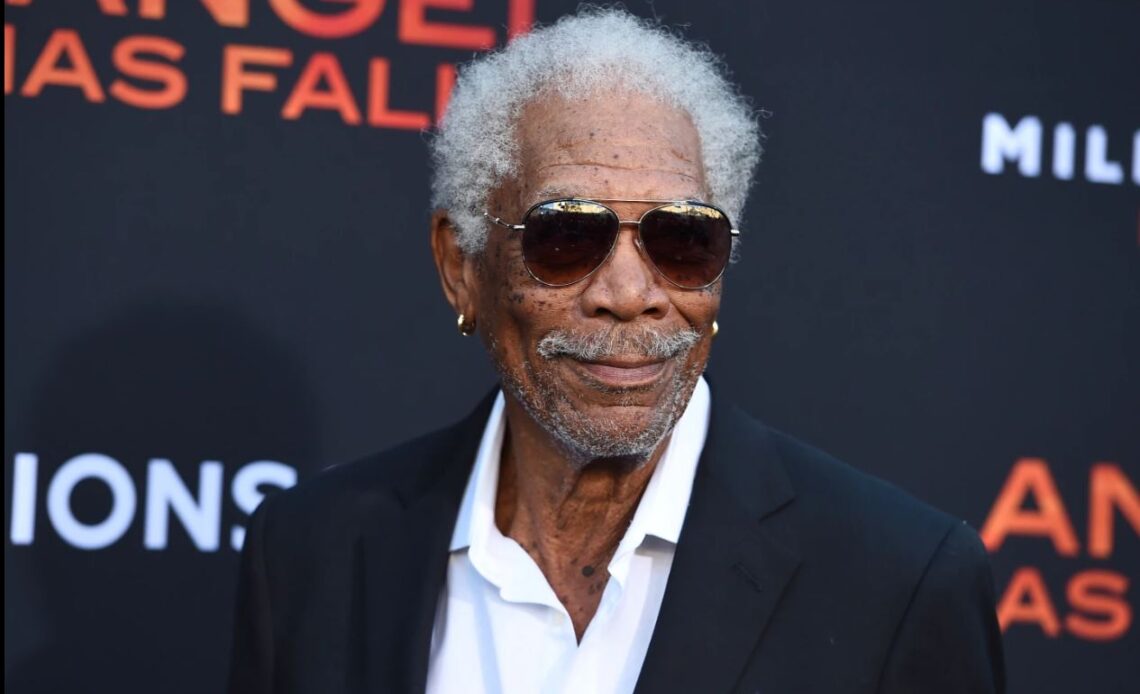 Morgan Freeman narra álbum que explora un siglo de blues
