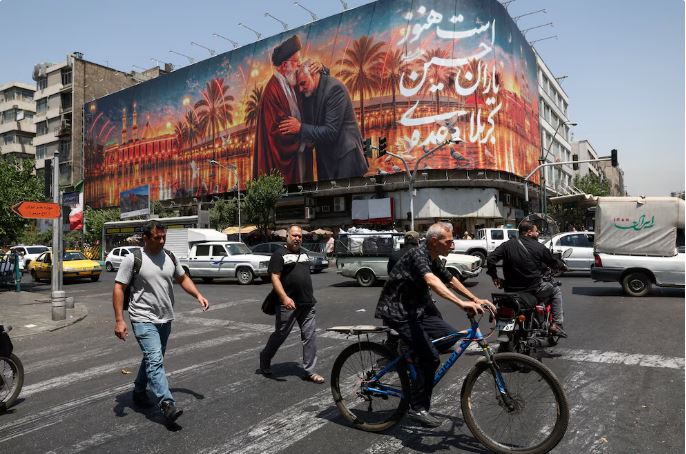 Irán Responde a Trump sobre el Estrecho de Ormuz: “No se Controla con un Tuit ni Portaaviones”