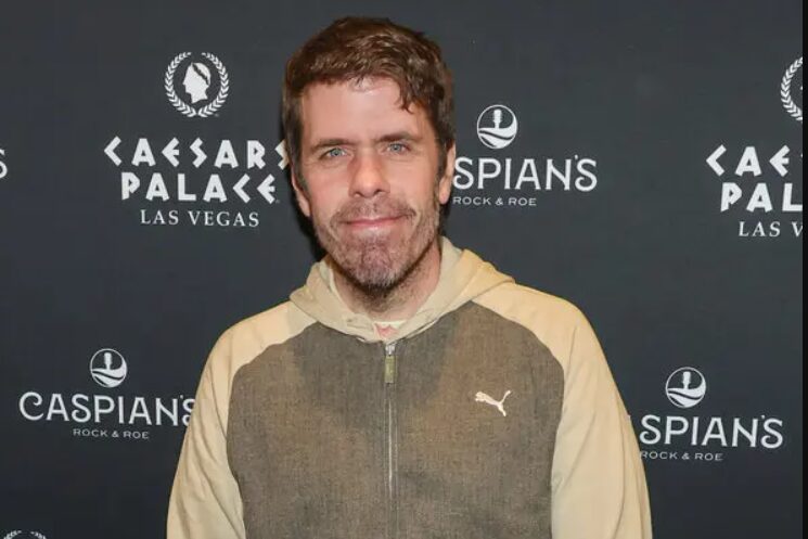 Hijos de Pérez Hilton Presentes en Casa Durante Crisis del Bloguero que Llevó a Autolesión; Familiares los Evacuaron
