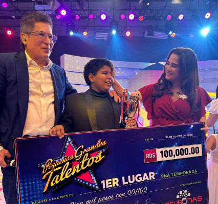 Luis Justo Triunfa como Ganador de la Novena Temporada de Pequeños Grandes Talentos