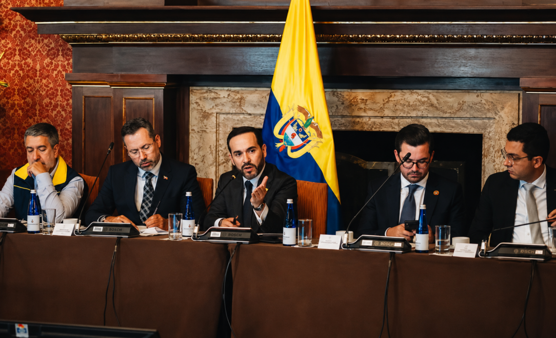 Presidente De La Espriella Urge a Aseguradoras a Agilizar Pagos para Reconstrucción Post-Terremoto