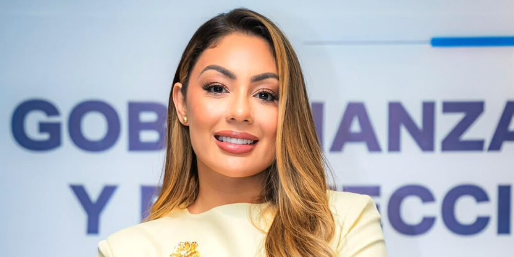 Iluminada Muñoz: La Periodista y Locutora que Lidera las Tardes en la Radio Dominicana