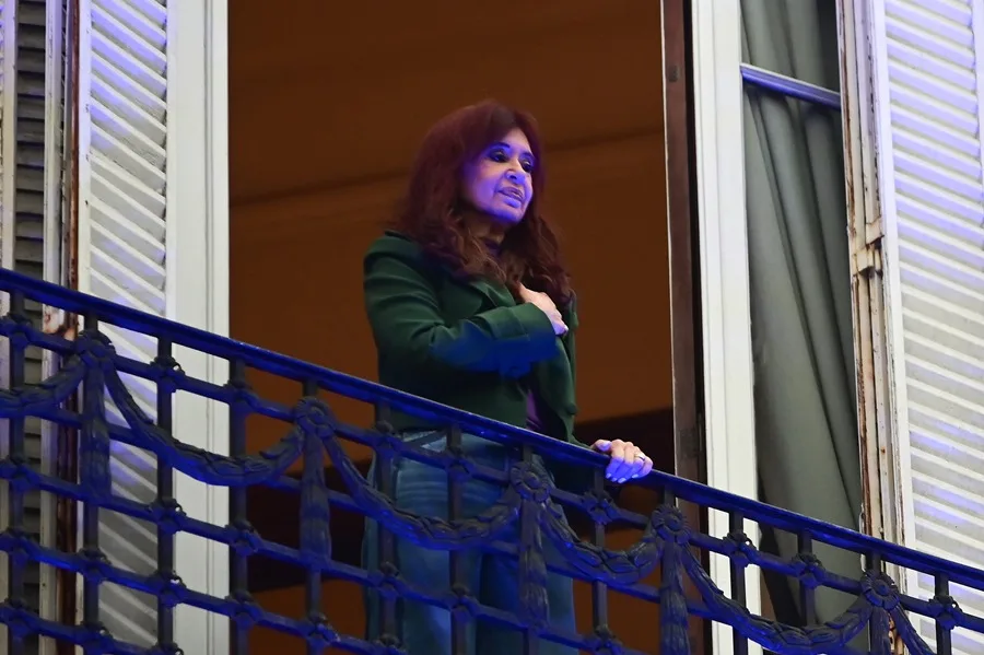 Ordenan Embargo Preventivo de Bienes de Cristina Fernández tras Condena