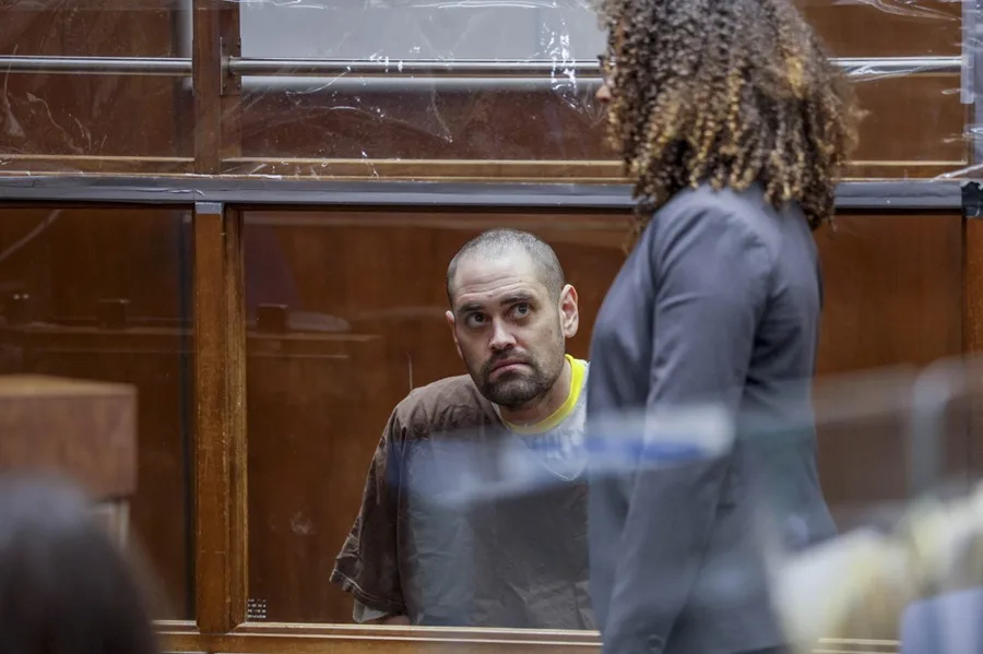Nick Reiner Enfrenta Nueva Acusación por Acecho Previo a los Homicidios de sus Padres, Rob y Michele Reiner