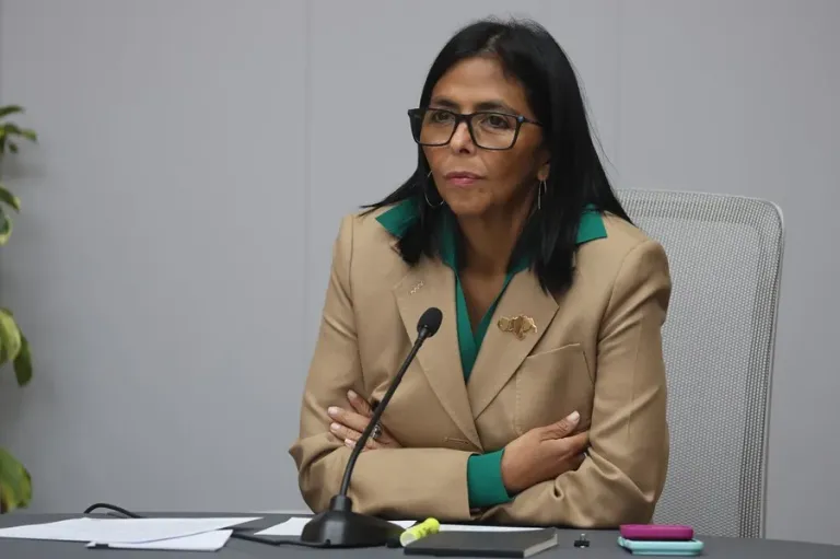 Delcy Rodríguez Anuncia la Liberación de Más de Mil Detenidos en Venezuela