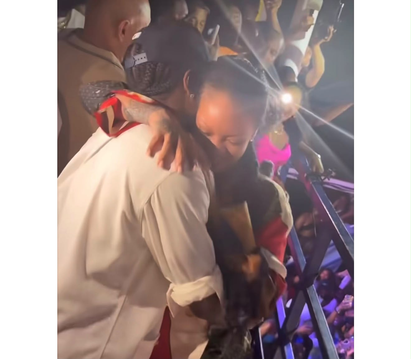Rihanna y A$AP Rocky Causan Furor en Redes Sociales con Baile Sensual