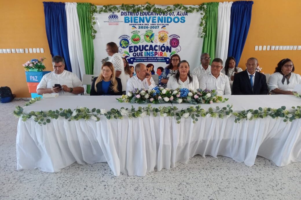 Azua y el Ministerio de Educación Lanzan Formalmente el Año Escolar 2026-2027