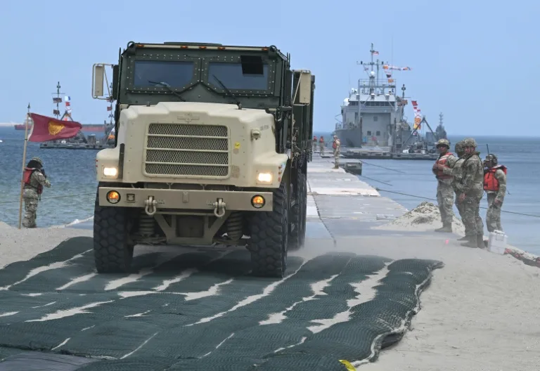 Corea del Norte califica de ''amenaza'' los ejercicios militares conjuntos de EE. UU., Japón y Seúl