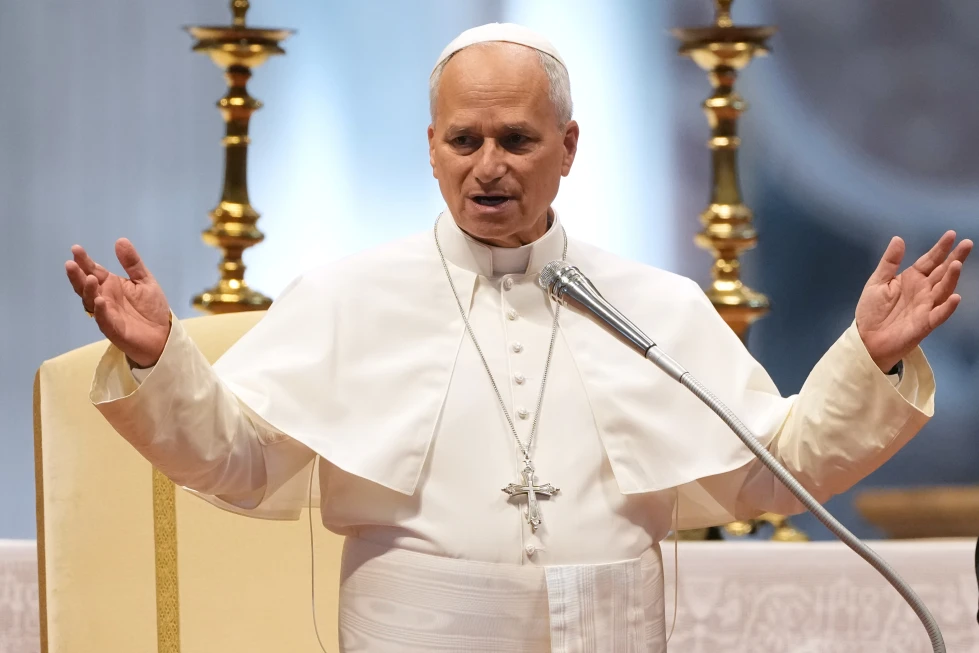 El Papa León XIV Anuncia Gira por Latinoamérica, Incluyendo Uruguay, Argentina y Perú